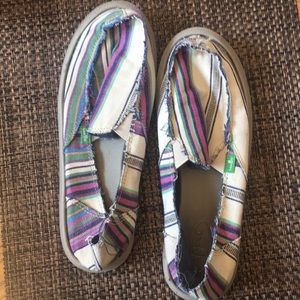 Sanuk slip on multi color shoes